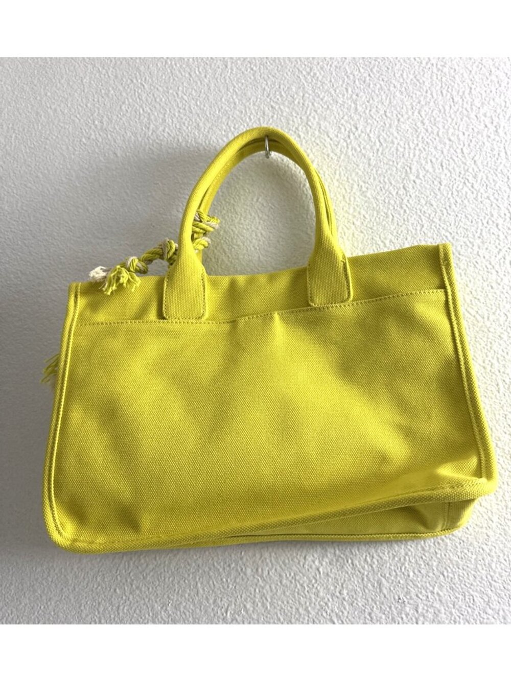 Vince Camuto Orla Chartreuse Tasseled Canvas Women's Large Tote Carryall Bag EUC - Picture 5 of 10